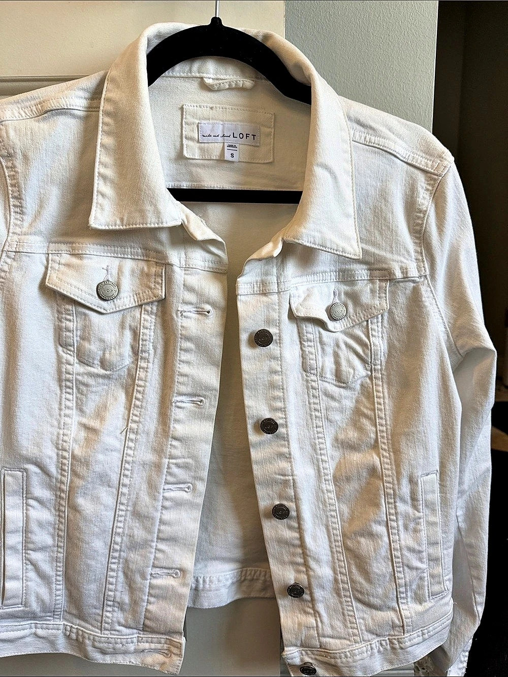 Loft White Denim Jacket Size Small Like New